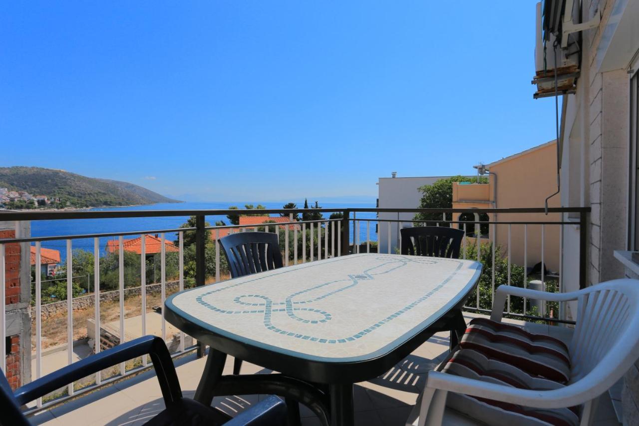 Apartments By The Sea Businci, Ciovo - 9450 Trogir Dış mekan fotoğraf