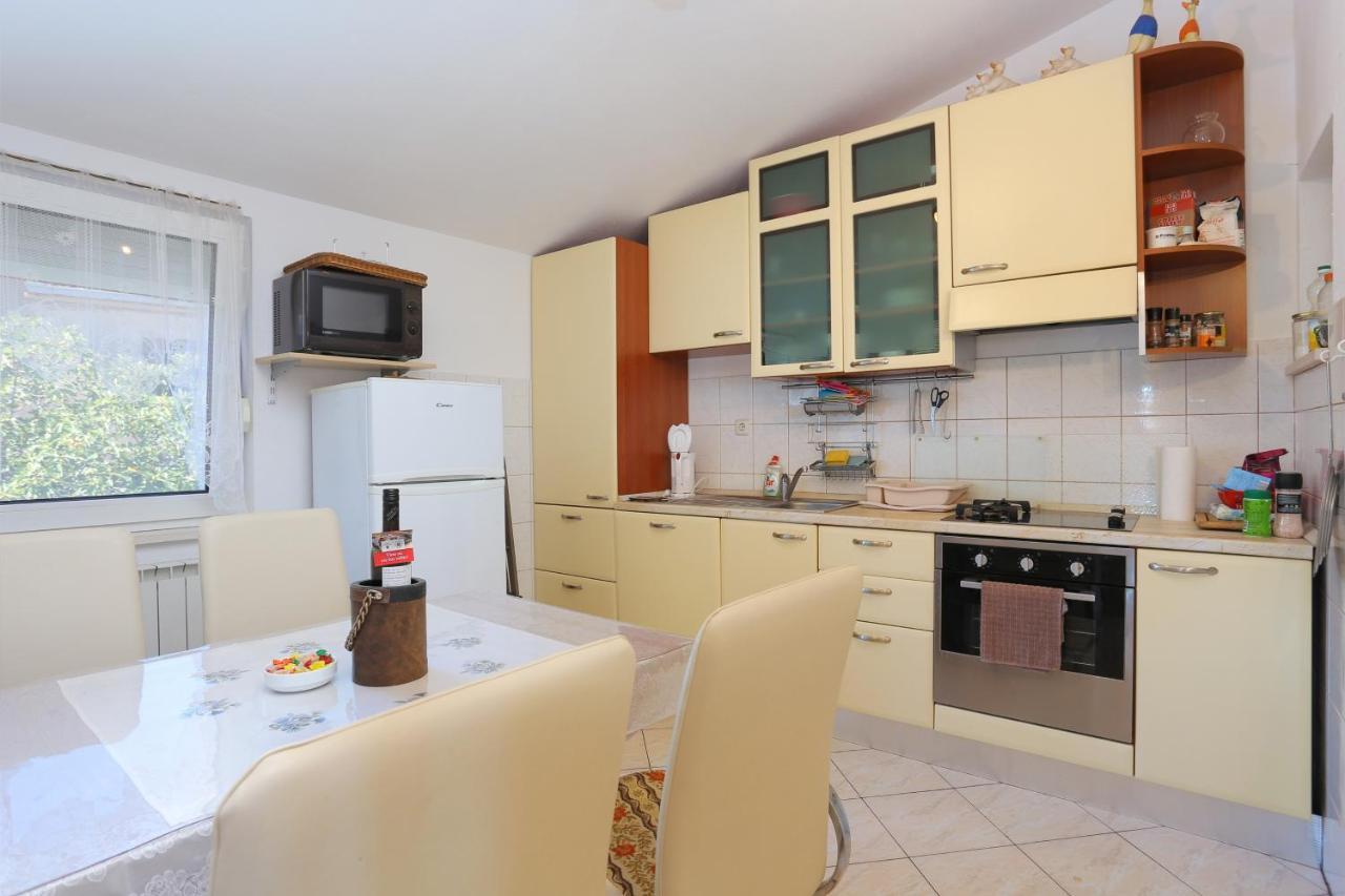 Apartments By The Sea Businci, Ciovo - 9450 Trogir Dış mekan fotoğraf